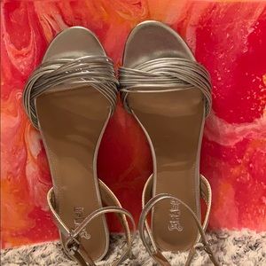 Size 81/2 silver flats